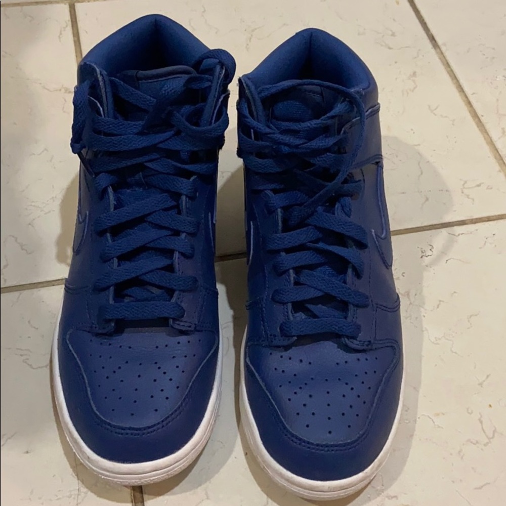 Blue nike shoes